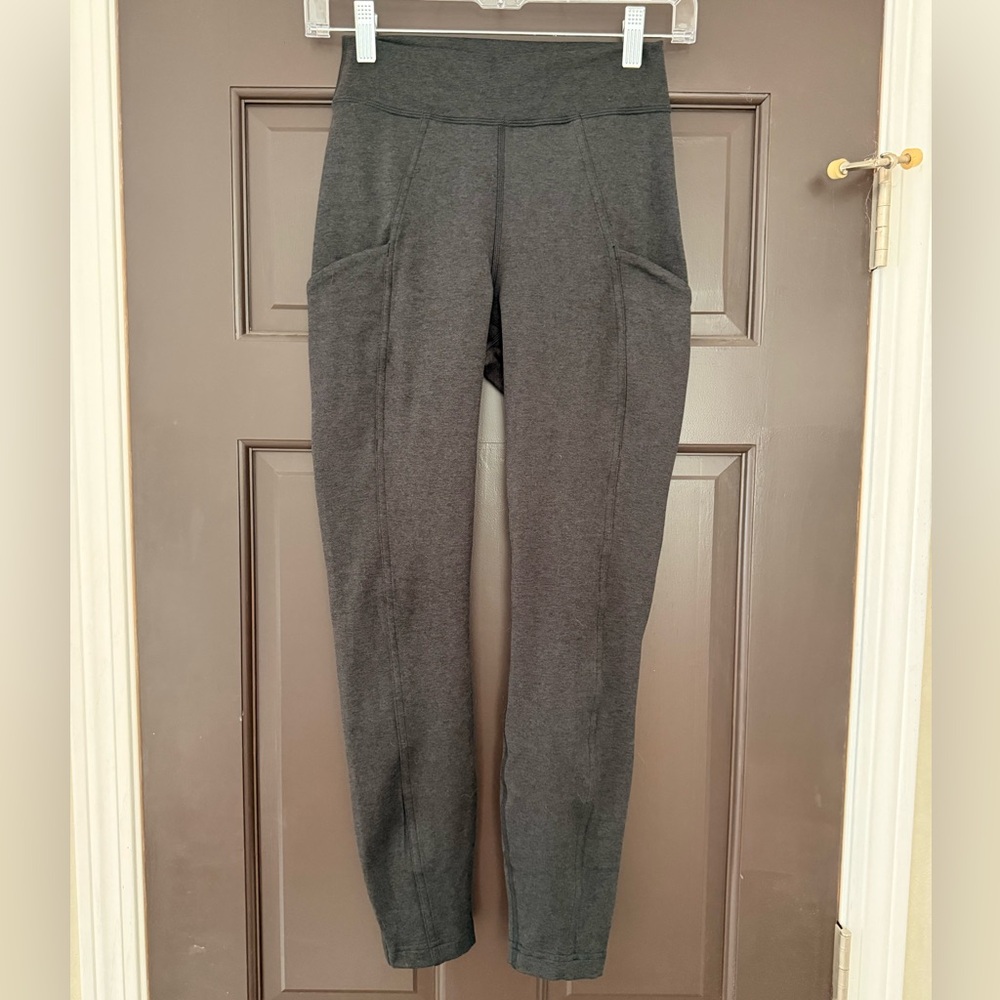 Lululemon Soft Sueded High Rise Tight Leggings Gray Black 6 25” with pockets
